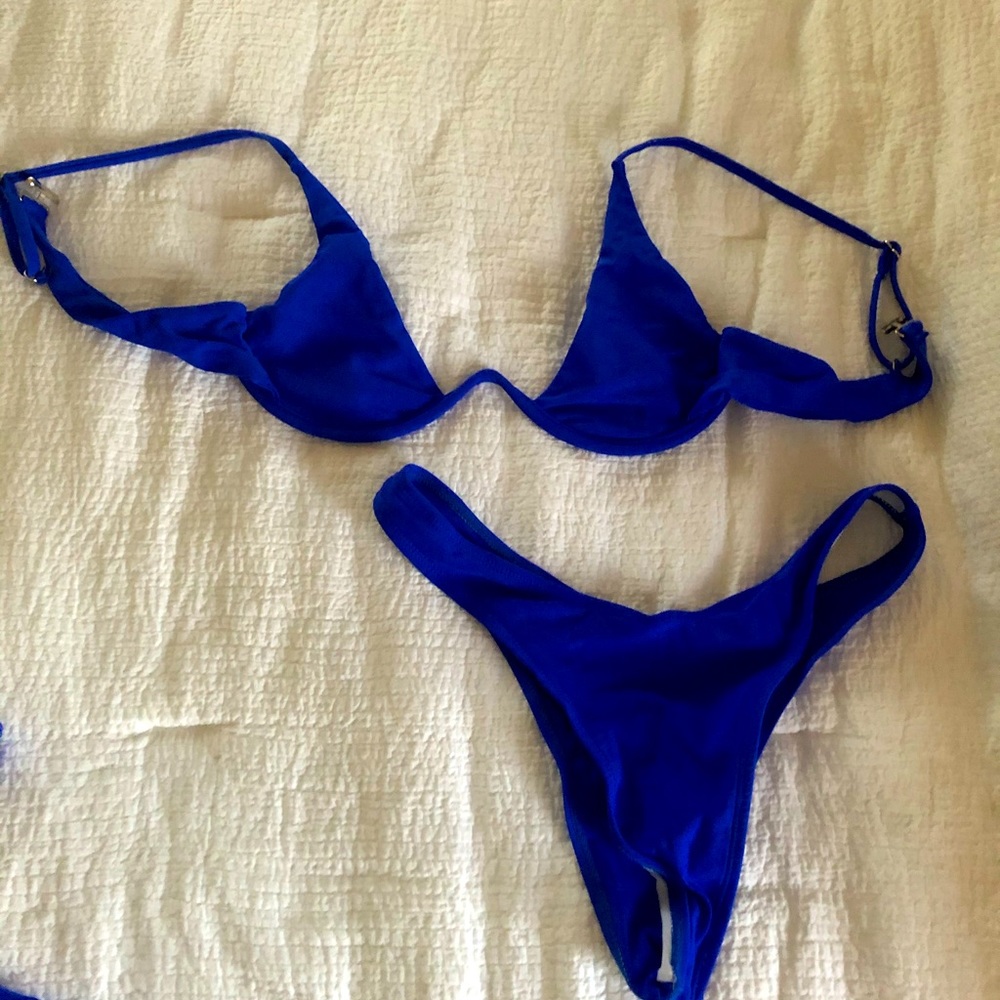 Blue bikini size M